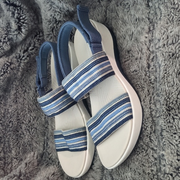 Clark's Cloudsteppers Arla Stroll Women's Sandals Sz 8 - Picture 3 of 6